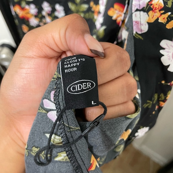 Cider Black Floral Maxi Dress - Picture 5 of 5